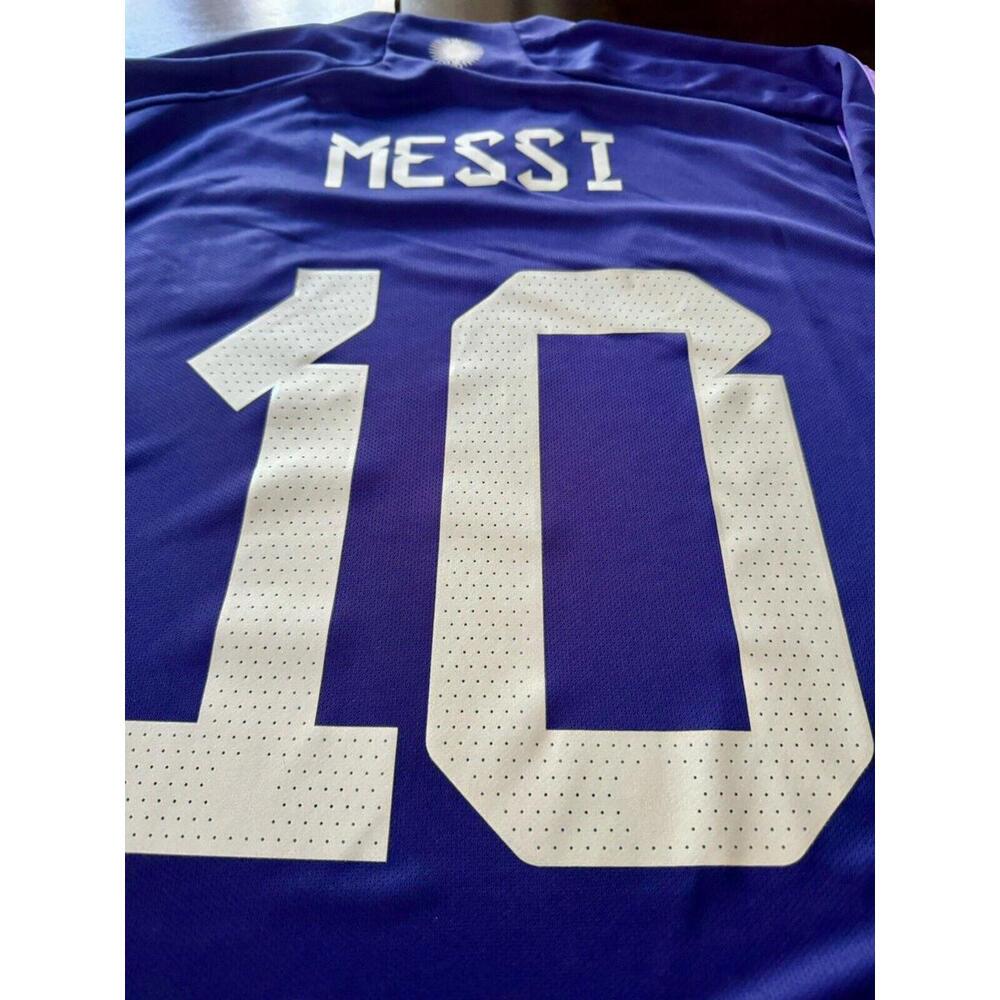 Authentic Adidas Argentina Away Jersey Lionel Messi #10 XL Qatar 2022  HB9220 - Picture 4 of 8